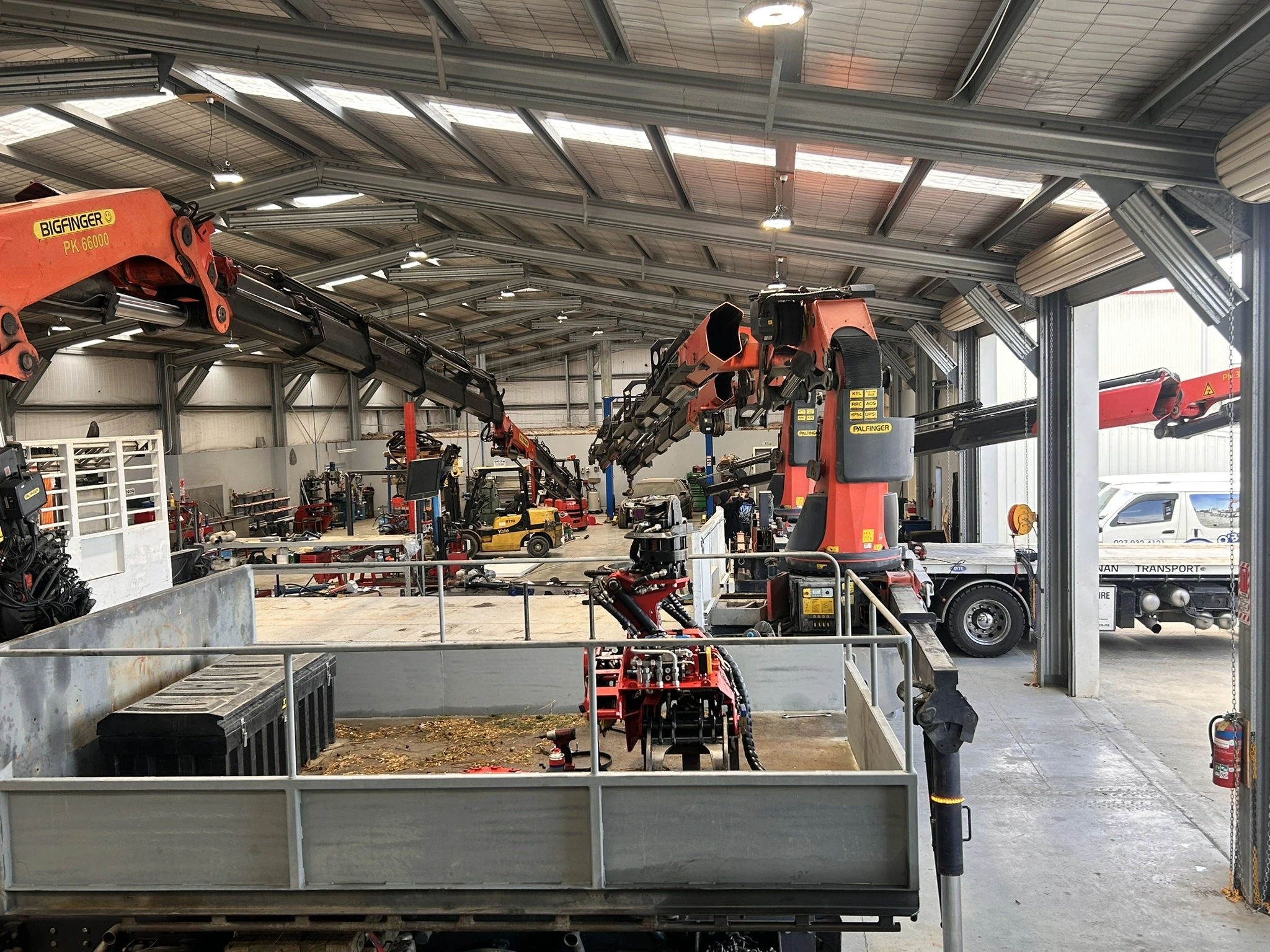 South Canterbury Hydraulics workshop supporting PALFINGER equipment